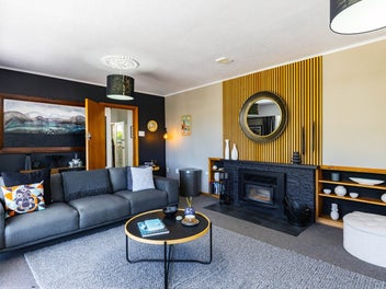 Mid-century charm, harbour views, top finish