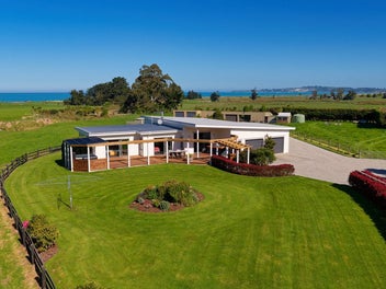 Lifestyle Living with Stunning Views