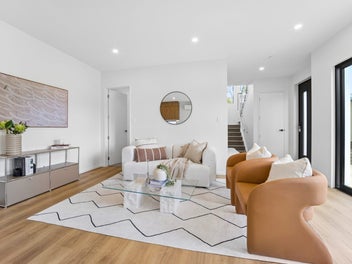 Modern Executive Living in the Heart of The Bay