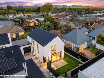 4 Bedrooms. Owners Committed to Selling.