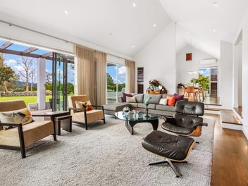Architectural Country Living - Glenbervie