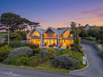 Architectural Waterfront Living at Its Finest
