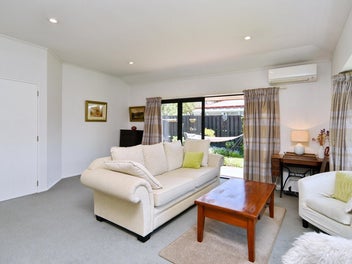 Loop living At Its Best- Easy Living