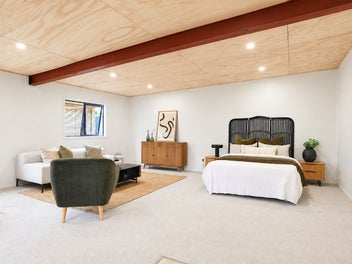 Double Glazed, Sleepout, Garage, Studio, Freehold