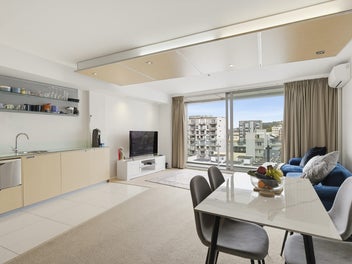 CITY LIVING WITH VIEWS, STYLE & CONVENIENCE!