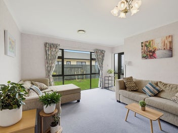 Home and Income – Comfort and Flexibility!