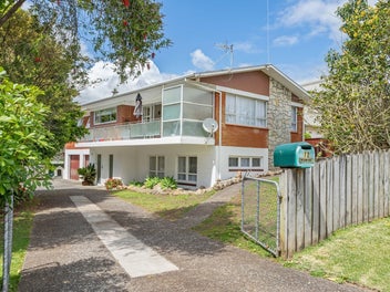 Spacious Family Living in Sought-After Maunu!