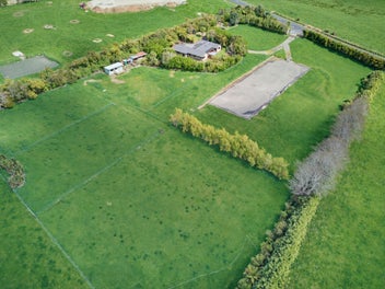 Country Living, Conveniently Connected!