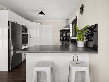 Renovated & Ready to Sell!