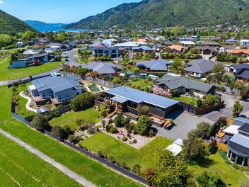 Be in for summer in Waikawa