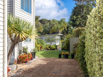 One extraordinary address, your opportunity!
