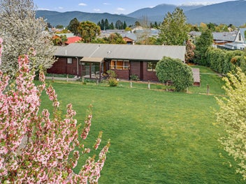 Relaxed Living close to reserve