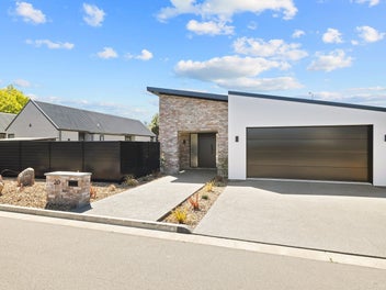 Builder’s Own Home in Rostrevor Estate