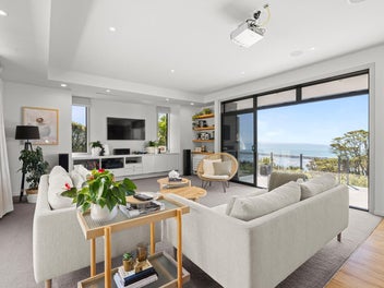 Relaxed Living, Elevated Views!