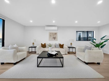 "Luxury, Space & Views – All in One!"
