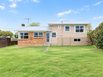 Big Backyard, Convenient Location