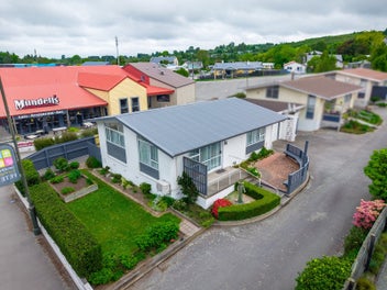 Comfortable living, great location