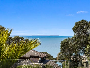 WIDE OCEAN VIEWS, EXCEPTIONAL LIFESTYLE