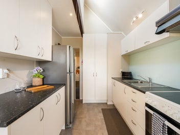 Sun, Panoramic Views & Convenience at Your Doorste