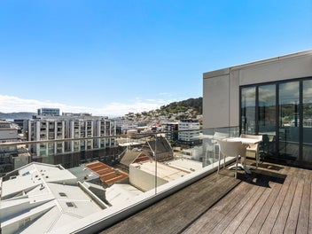 Penthouse Sun Trap!