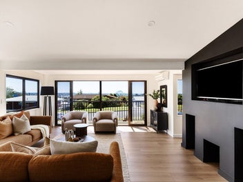 Wake Up to Mauao, Wind Down to the Kaimais