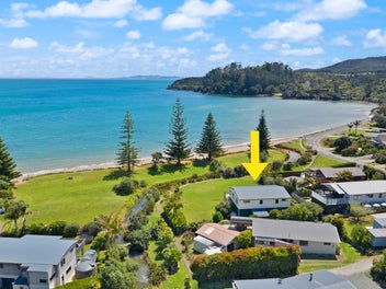 Beachside Delight in Hihi