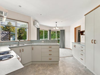 Villa Living at Waireka offers Lifestyle –...