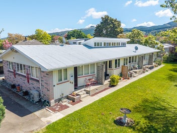 Sunny & Private Company Share Flat