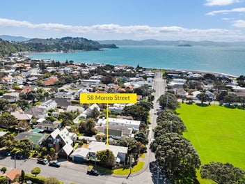 Dream Coastal Lifestyle at Seatoun Park