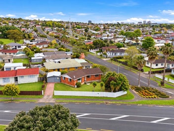 OVERSEAS VENDORS | MUST BE SOLD AT AUCTION!
