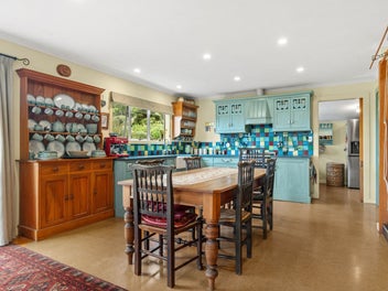 Secluded Lifestyle Living with Spectacular Views