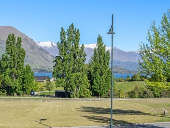 Space, Sun and a Reserve-Side Setting