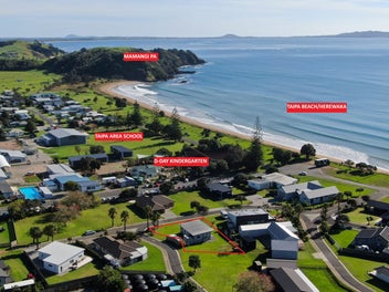Coastal Modern Living | Steps to Taipa Beach