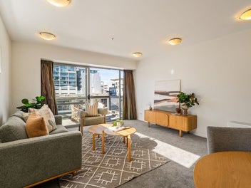Pet Friendly - Sunny, Spacious Central City Living
