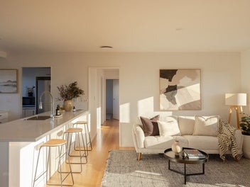 Four Sea Views.Extraordinary Ridgeline Position