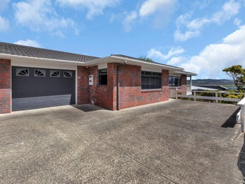 The Views Are Yours - And So Is The House!!