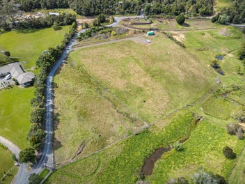 Elevated Lifestyle Section in Sought After Maunu