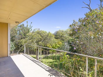 65 Years, One Family, 1008m² in Shiel Hill