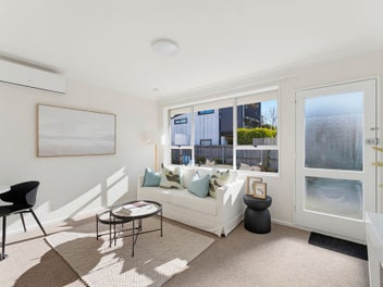 Charming, Easy Care & Move in Ready!