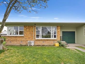 Leafy Outlook, Low-Fuss Living