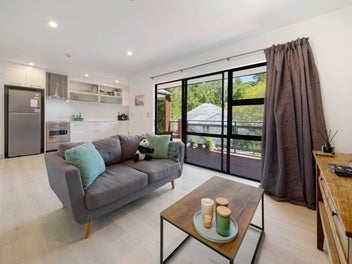 Affordable Living ! Double Parking!