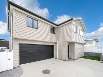 Brand-New Luxury, Space & Sunshine