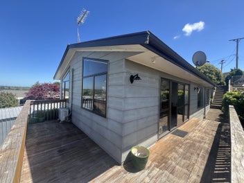 Elevated Views, Cul-de-Sac Living