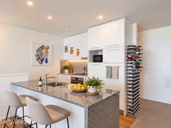 Amazing Seaview! Superior Penthouse Living