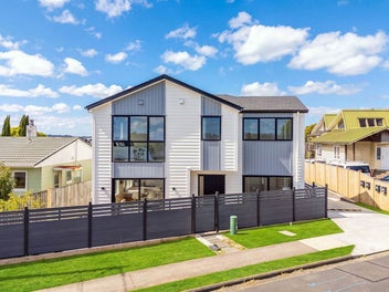 Spacious Modern Living in a Sunny Location