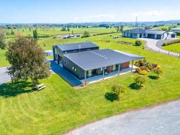 The home. The land. The shed. Make your move.