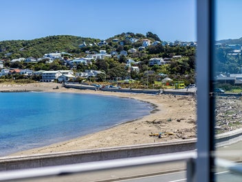 EASY COASTAL LIVING & LIFESTYLE