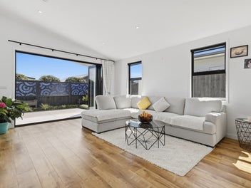 Modern Living with Solar Power
