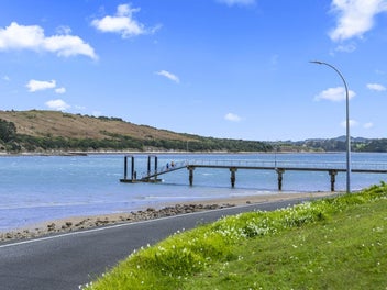HARBOUR VIEWS - RENOVATED & MUST SELL!.