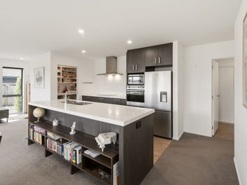 Easy Living, Back Section Privacy